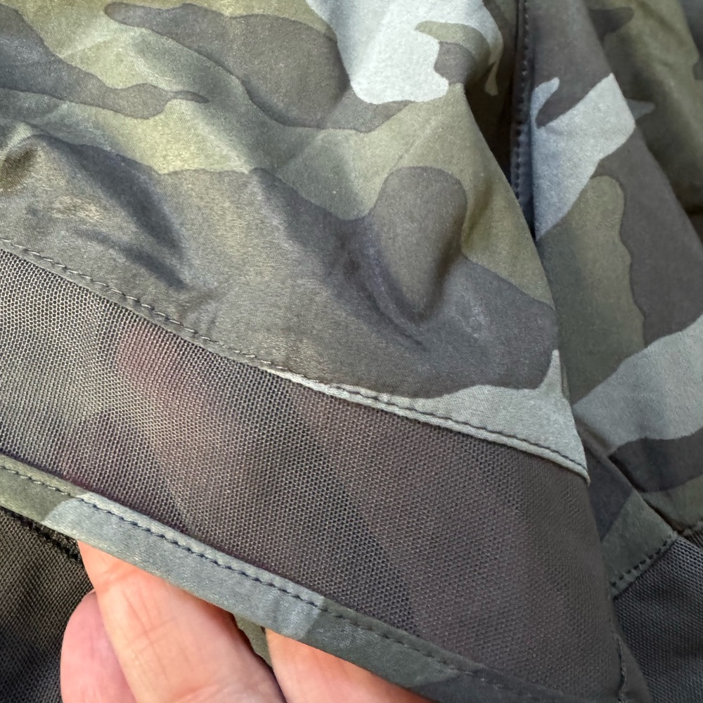 NWT Athleta Camo Printed Mesh Racer Run Short 4" Plus Size 3X Recycled Poly - Picture 10 of 14